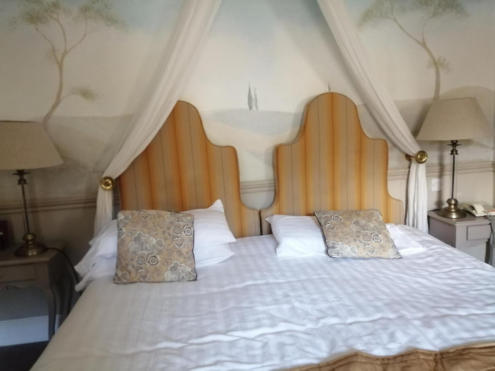 The Lake Country House Hotel & Spa Llangammarch Wells Экстерьер фото
